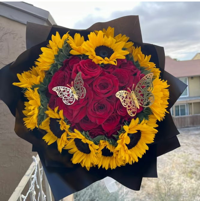 Ramo buchón gigante de rosas y girasoles